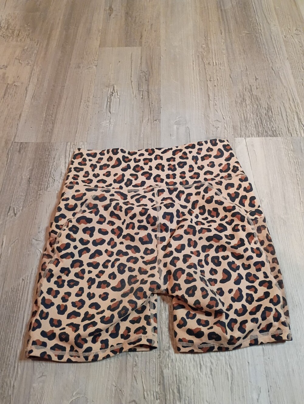 Fabletics Shorts - Picture 3 of 5